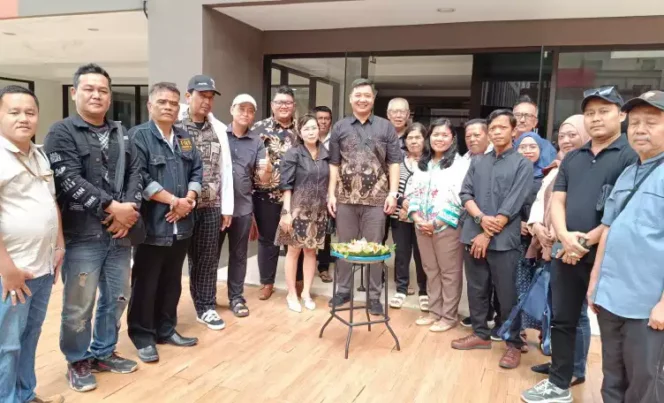 
Resmikan Law Office Masrina Napitupulu & Partner. (Dok: Istimewa)