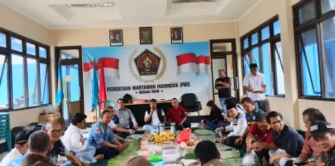 
Papajar PWI Bekasi Raya Jelang Ramadan. (Dok: Istimewa)