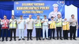 Photo: Direktur utama PT jasa Raharja saat dilokasi kesiapan layanan melalui partisipasi dalam survei jalur mudik di wilayah Polda Jawa Barat,  (Doc.Ist) 