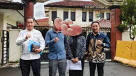 Photo: Lembaga bantuan hukum Bintang Yustisia Nusantara LBH BYN Saat dampingi korban dugaan kekerasan di Polsek Duren sawit (Doc.cam) 