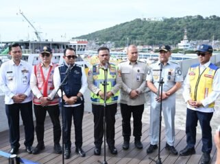 Photo: Muhammad Awaluddin saat tinjauan di Merak-Bakauheni persiapan mudik 2026 (Doc.Ist) 