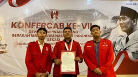 Photo Ke-tiga pimpinan DPC GMNI Bekasi akhiri dualisme dengan penandatanganan pakta integritas (Doc.Ist) 