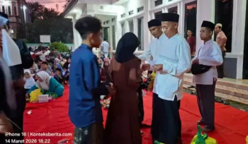 Santunan Yatim Pemdes Ragemanunggal, Setu. (Dok: Istimewa)