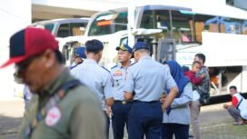 Photo: Dinas perhubungan kota Bekasi saat giat pelepasan 27 bus mudik lebaran gratis (Doc.Ist) 