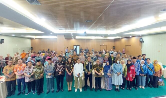 
Photo: Pemerintah Kota Bekasi melalui Badan Perencanaan Pembangunan, Riset, dan Inovasi Daerah (Bapperida) menggelar Musyawarah Perencanaan Pembangunan (Musrenbang) Rencana Kerja Pemerintah Daerah (RKPD) Tahun 2027 (Doc.Ist) 