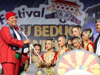 Photo: Wali Kota Bekasi, Tri Adhianto, yang hadir dalam kegiatan Festival Adu Bedug (Doc.Ist) 