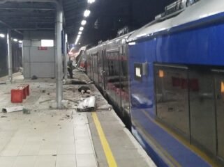 Photo: Pasca Kecelakaan kereta api di stasiun bekasi timur (Doc.Ist) 