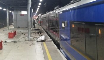 Photo: Pasca Kecelakaan kereta api di stasiun bekasi timur (Doc.Ist) 
