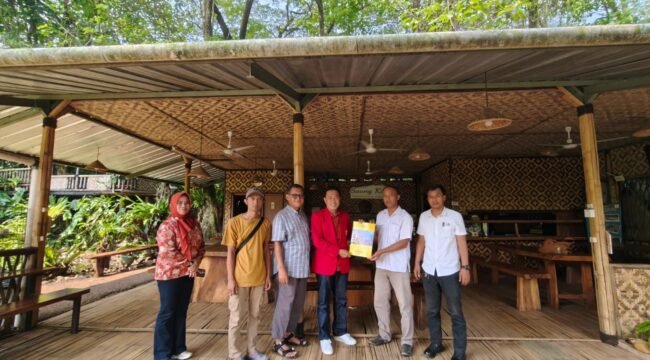 Photo: Tim Program Pengabdian kepada Masyarakat (PKM) Universitas Borobudur kembali melaksanakan kegiatan lanjutan di Desa Cipambuan, Kecamatan Babakan Madang, Kabupaten Bogor,  (Doc.Ist) 