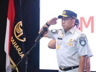 Photo: Direktur utama PT Jasa Raharja Muhammad Awaludin saat memimpin upacara apel hari lahir pancasila 2026 (Doc.Ist) 