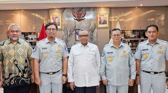Photo: Jasa Raharja bersama kemenaker dorong pelayanan keselamatan (Doc.Ist) 