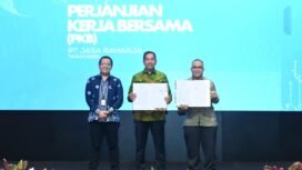 Photo: PT Jasa Raharja bersama Serikat Pekerja Jasa Raharja (SPJR) menandatangani Perjanjian Kerja Bersama (PKB) Tahun 2026  (Doc.Ist) 