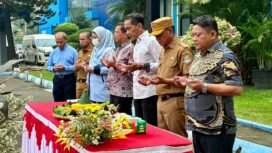 Photo: Apel peringatan Hari Ulang Tahun ke-20 Perumda Tirta Patriot yang digelar di kantor perusahaan (Doc.Ist) 