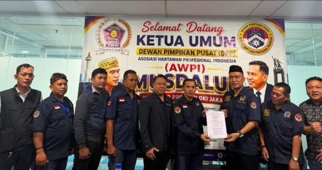
Photo: Musyawarah Daerah Luar Biasa (MUSDALUB) III Dewan Pimpinan Daerah (DPD) Asosiasi Wartawan Profesional Indonesia (AWPI) Provinsi DKI Jakarta menetapkan Yamarlin Hulu, S.E. sebagai Ketua DPD AWPI DKI Jakarta masa bakti 2026-2031. (Doc.Ist) 