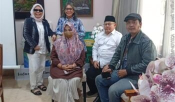 Photo: Sejumlah Tokoh Aktivis perempuan Nasional bersama kuasa hukum MS (Doc.Ist) 