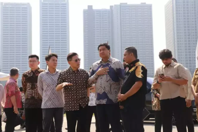 
Peninjauan Lokasi Proyek Pembangunan Rusun di Cikarang oleh Kementerian. (Dok: Istimewa)