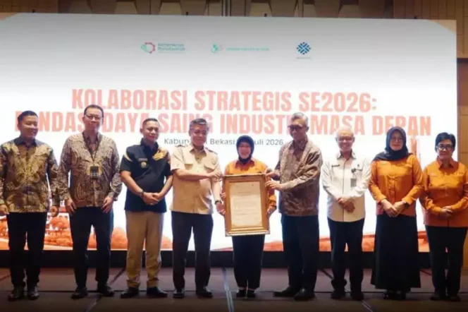 
(Plt) Bupati Bekasi, Asep Surya Atmaja, menghadiri High Level Meeting (HLM) Lintas Kementerian. (Dok: Istimewa)