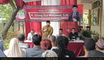 Photo: H. Gilang Esa Muhamad Politisi PDIP kota Bekasi saat reses 2026 (Doc.cam) 