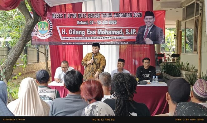 
Photo: H. Gilang Esa Muhamad Politisi PDIP kota Bekasi saat reses 2026 (Doc.cam) 