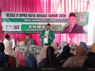 Photo: Anggota DPRD Kota Bekasi Komisi VI Fraksi PKB, Ahmadi saat reses II tahun anggaran 2026 bersama warga Jatimekar kecamatan jatiasih (Doc.cam) 