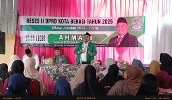 Photo: Anggota DPRD Kota Bekasi Komisi VI Fraksi PKB, Ahmadi saat reses II tahun anggaran 2026 bersama warga Jatimekar kecamatan jatiasih (Doc.cam) 