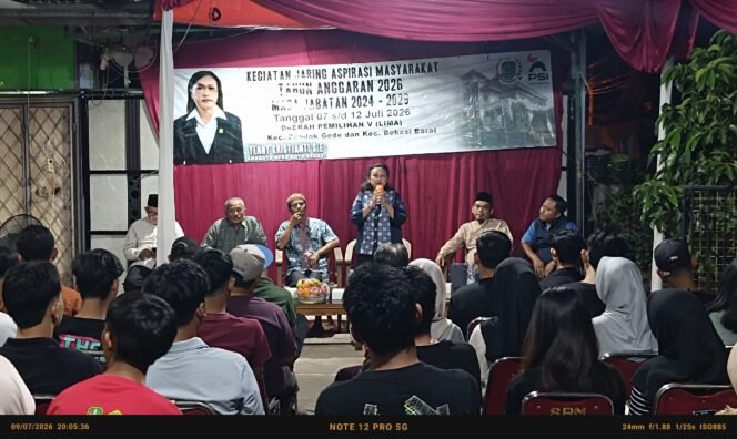 
Photo: Anggota DPRD Kota Bekasi Fraksi PSI wakil ketua komisi II Yenny Kristianti, saat giat reses II tahun anggaran 2026 di Bekasi Barat (Doc.cam) 