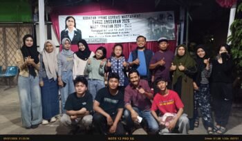 Photo: Anggota DPRD Kota Bekasi komisi II Yenny Kristianti bersama warga Kota baru Bekasi barat saat giat reses II tahun anggaran 2026.(Doc.cam) 
