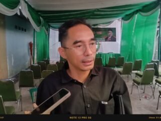 Photo: Anggota DPRD Kota Bekasi komisi I Alit Jamaluddin saat giat reses II tahun anggaran 2026 bersama warga bekasi bulak Margahayu (Doc.cam) 