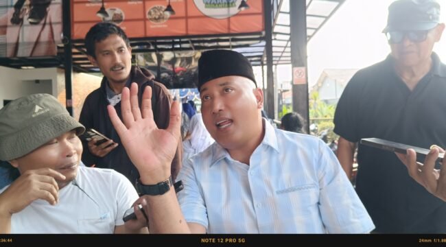 Photo: Anggota DPRD Provinsi Jawa Barat dari Komisi V, H.M. Hasbullah Rahmad, S.Pd., M.Hum. saat di kota Bekasi (Doc.cam) 