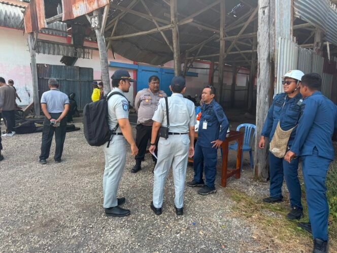 
Jasa Raharja Jamin Seluruh Korban Kebakaran KM Mutiara Sentosa II di Perairan Sumenep