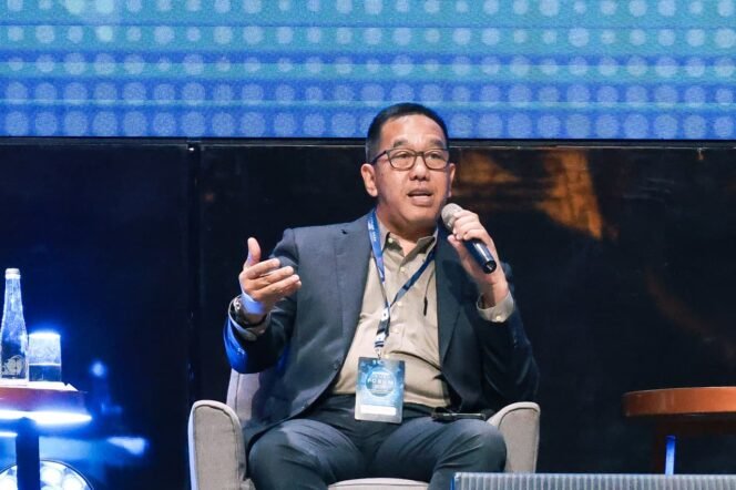 
Photo: Direktur Utama PT Jasa Raharja Muhammad Awaluddin saat menjadi salah satu pembicara utama dalam The Forum 2026 yang diselenggarakan Asosiasi Ahli Manajemen Asuransi Indonesia (AAMAI) di Yogyakarta (Doc.Ist) 