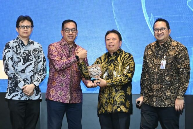 
Photo: Direktur utama PT Jasa Raharja Muhammad Awaludin saat pelaksanaan Risk Townhall 2026 di Kantor
Pusat Jasa Raharja, Jakarta, pada Selasa, 18 Agustus 2026. (Doc.Ist)
