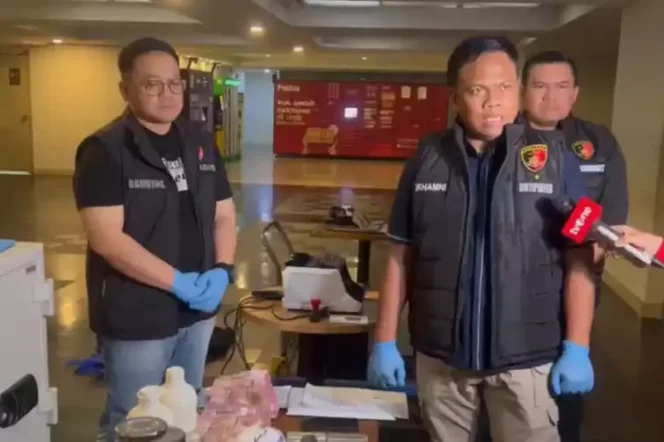
Polri Bongkar Dugaan Penyelundupan Emas Ilegal ke Dubai