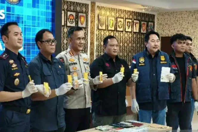 
16 Kg Emas Diduga Ilegal Digagalkan di Bandara Manado