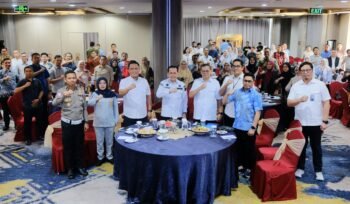 Photo: Rapat  Koordinasi  Monitoring dan  Evaluasi  Pelaksanaan  SAMSAT  dan  Sinergi  Pemungutan  Opsen  Pajak Se-Sulawesi Selatan, yang digelar di Hotel Mercure Makassar. (Doc.Ist) 