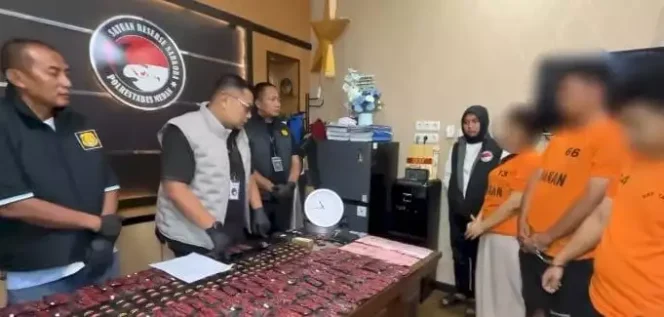 
Jaringan Pod Getar Malaysia Dibongkar, 295 Barang Bukti Disita