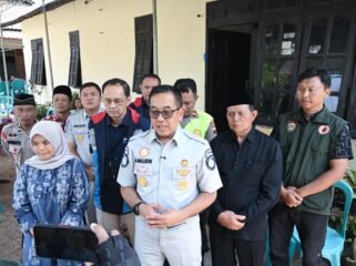Photo: PT Jasa Raharja (Persero) terus mempercepat pemenuhan hak korban dan keluarga dalam penanganan insiden KM Virgo Transport 8. (Doc.Ist) 