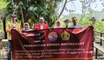 Photo: Tim PKM Universitas Borobudur saat serah terima Ilmu Pengetahuan dan Teknologi (IPTEK) kepada mitra KISUCI di Desa Cipambuan, Kecamatan Babakan Madang, Kabupaten Bogor, (Doc.Ist) 