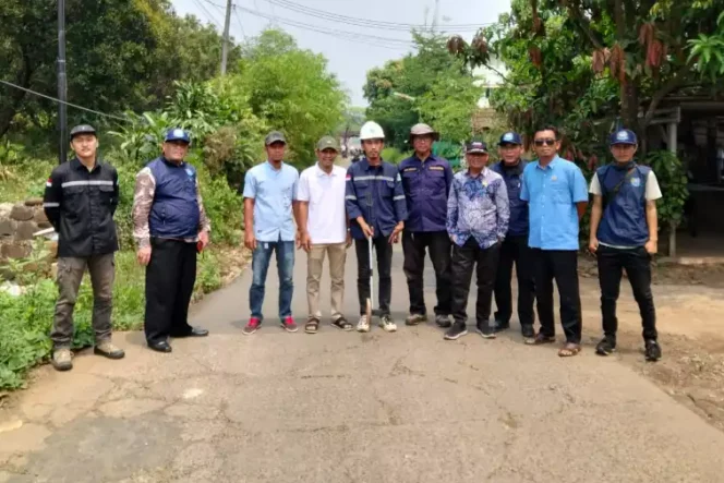 
Kades Tamanrahayu Terpilih, Emin Suryana Alias Bang Jibril Tinjau Langsung Lokasi Rencana Perbaikan Jalan Dahuan