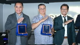 Photo: PT  Jasa  Raharja  (Persero)  menerima  penghargaan INACA Strategic Partnership Award dari Indonesia National Air Carriers Association (INACA) 