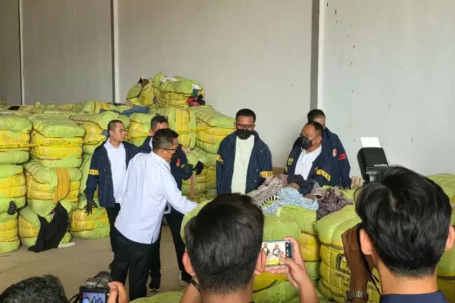 
					Bareskrim Polri Bongkar Dugaan Impor Ilegal 1.257 Balpres di Subang
